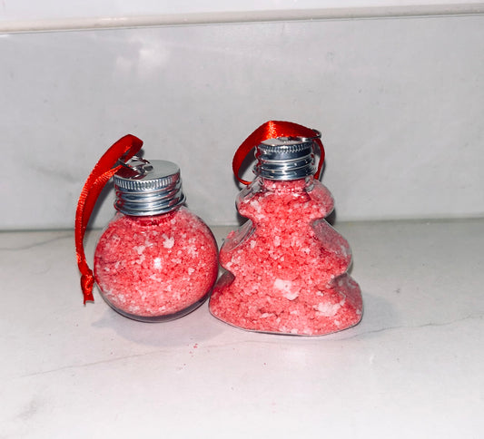 Mini Baubles filled with bath crumble - Christmas Scents